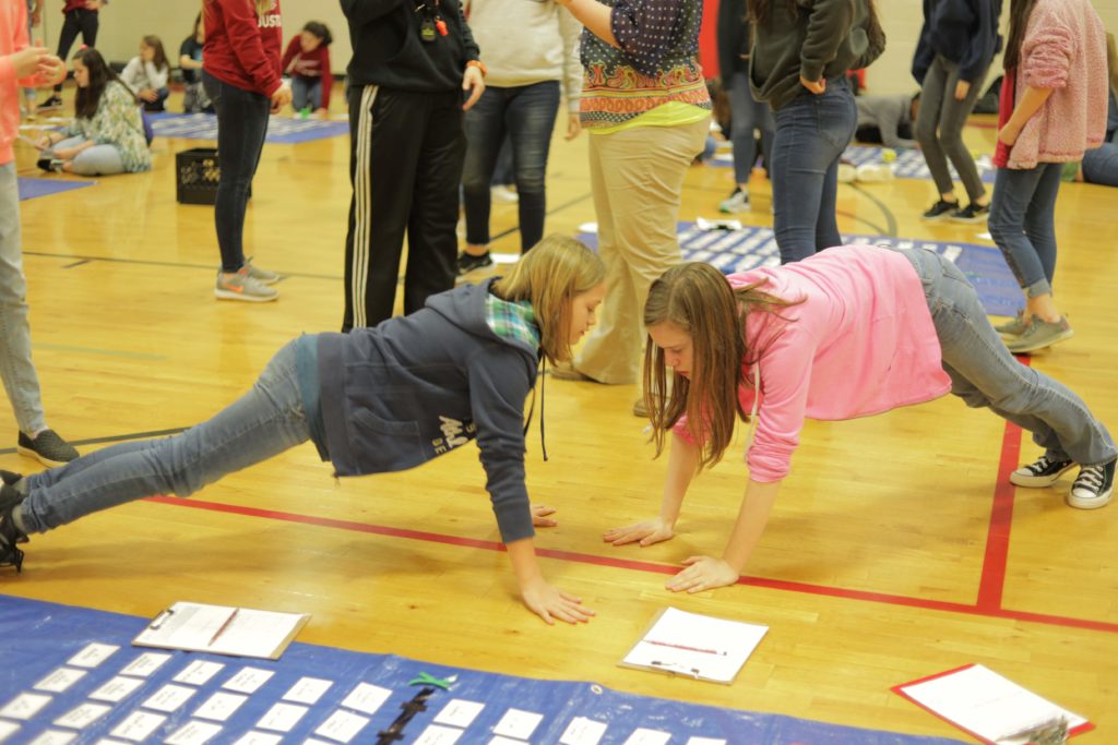 Columbiana Middle School Students Graphing Game photo